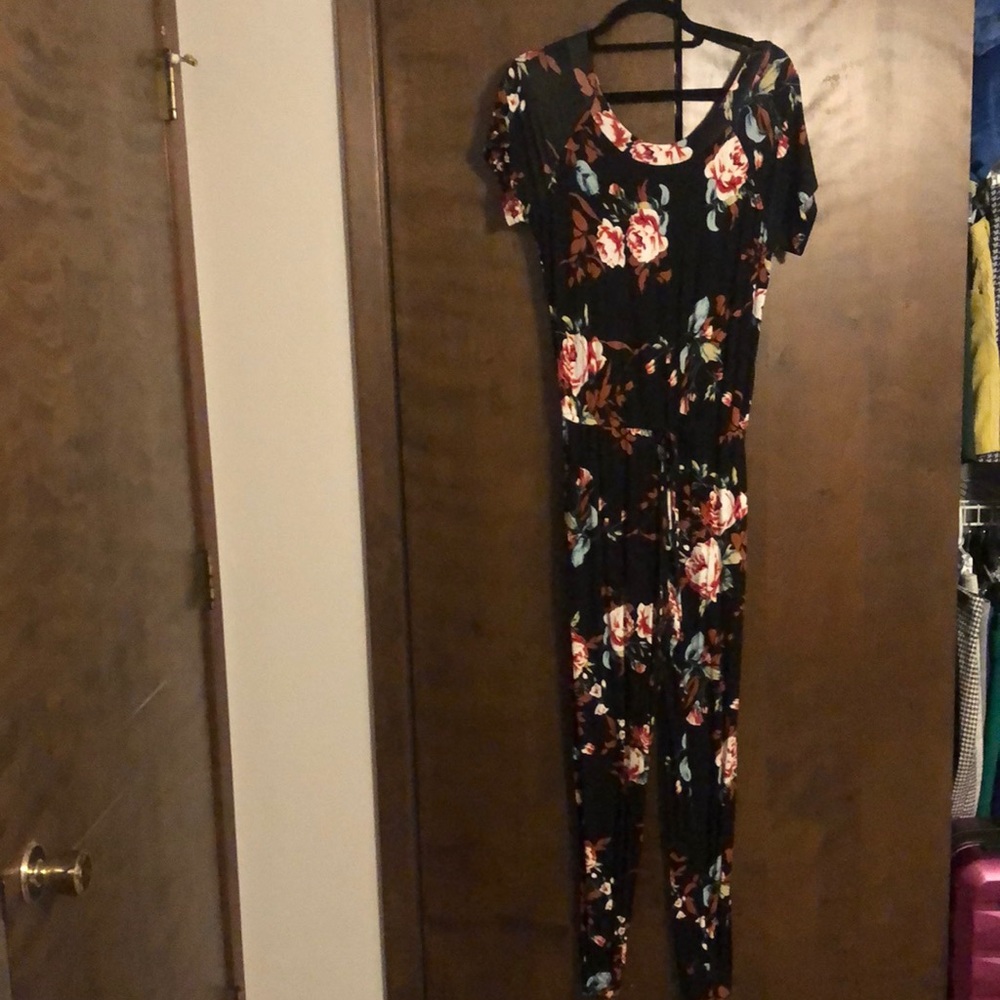 Black womens jumpsuit pantsuit floral tee pink orange green light tie front